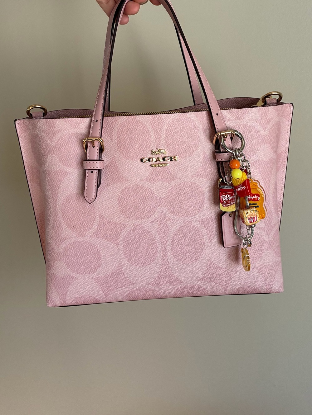2/$25🎀 Novelty Fast-Food Charm Keychain Purse Charm
